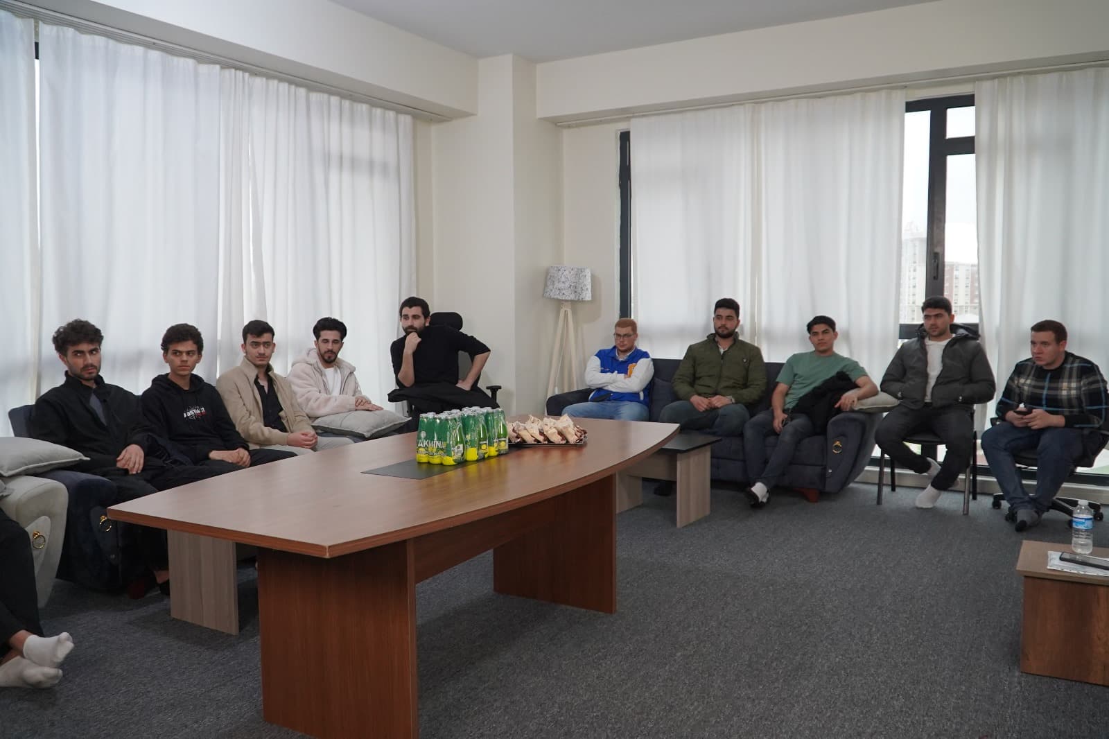 Isnad Foundation Organizes Networking Meeting with Palestinian Students in Turkey and Offers Scholarships